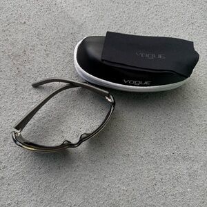 Vintage Women’s Vogue Sunglasses VO2260S W961/5 Burgundy square Made in Italy